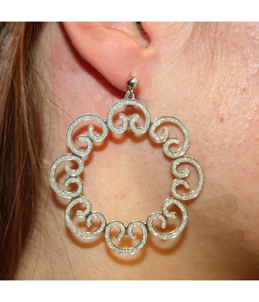 Earrings in silver with engraving on the spins  0579