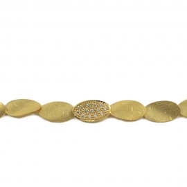 Βραχιόλι σε σατινέ χρυσό Κ14 χειροποίητο με σχέδιο φύλλα δένδρου και φυσικά ζιρκόνια σε λευκό χρώμα BB67