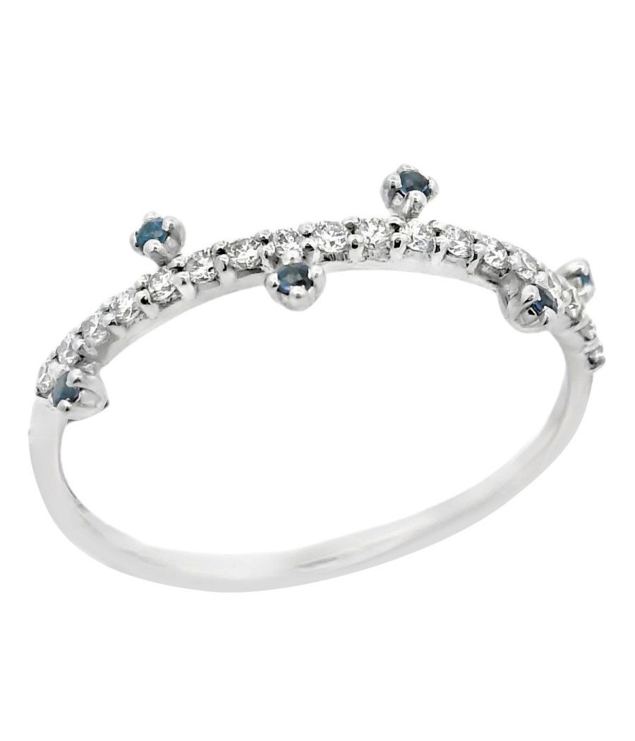 Ring in K18 white gold with natural diamonds