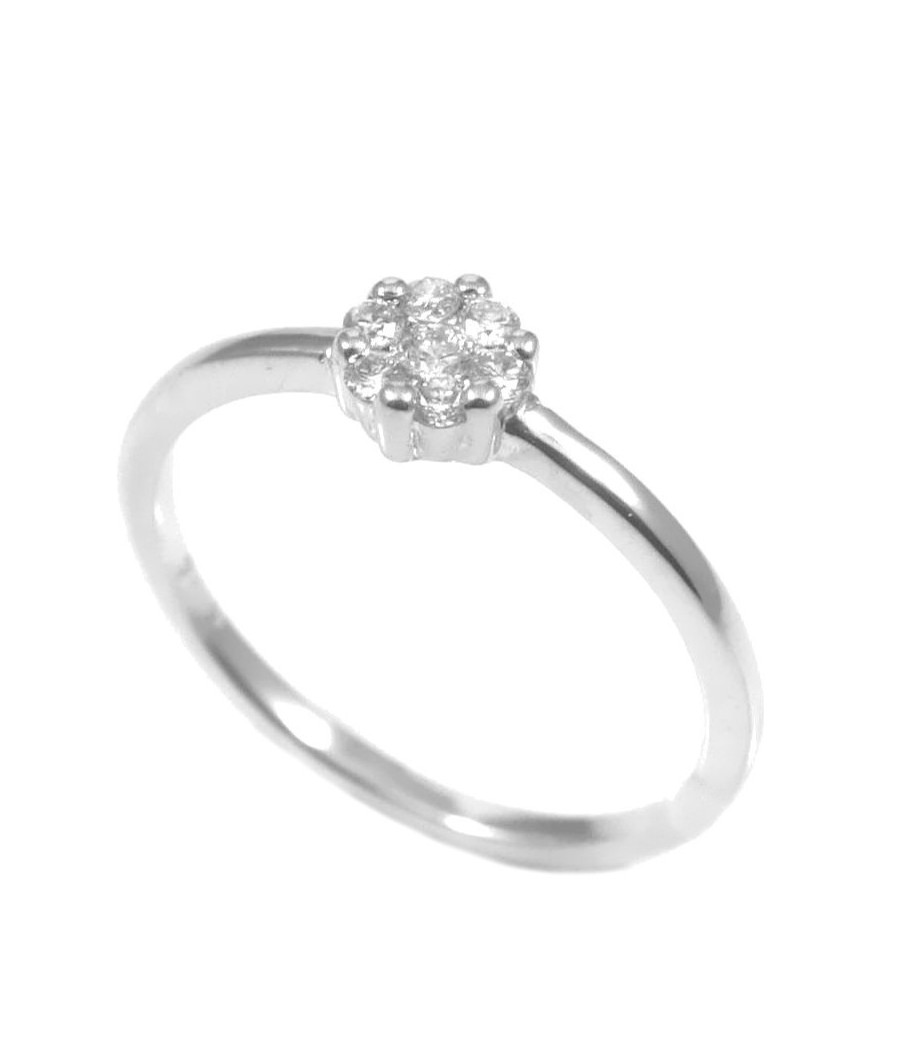 18K White Gold Ring with 7 Diamonds