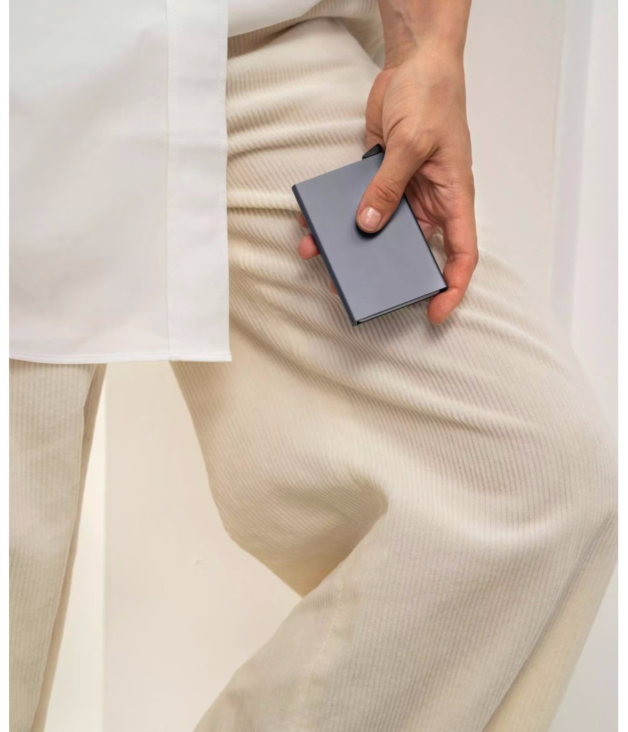 Secrid Cardprotector Titanium with RFID protection and quick card access mechanism